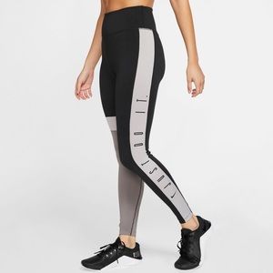 ❌SOLD❌ Nike One Women's 7/8 Colorblock Tights